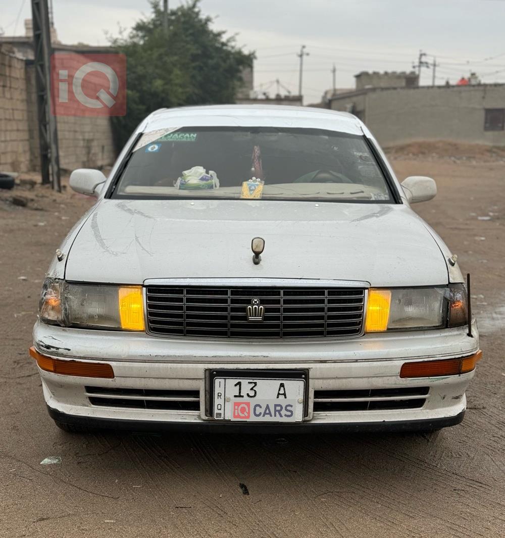 تۆیۆتا کراون